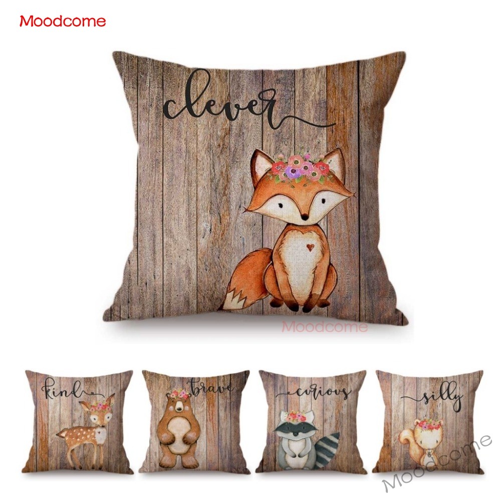 Baby Nursery Cushion - Niedliche Waldtiere, Holzstruktur, Babyzimmer, Kunst, Sofa,