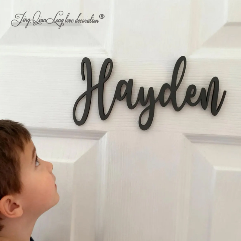 Baby Nursery Name Sign - Personalisiertes Holz-Namensschild für Kinderzimmer: Individuelle Babyzimmer-Dekoration