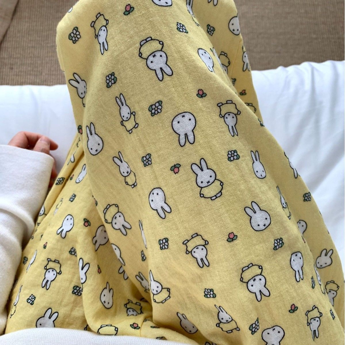 Baby Nursery Yellow - Gelbe Miffy-Pyjamahose aus 100 % Baumwolle
