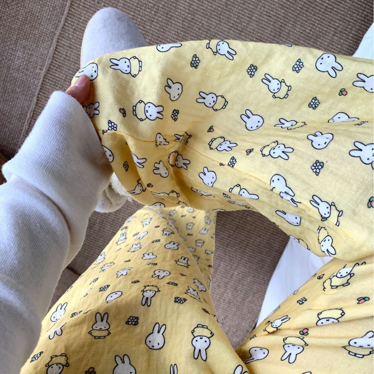 Gelbe Miffy-Pyjamahose aus 100 – Baby Nursery Yellow Bewertung und Preis